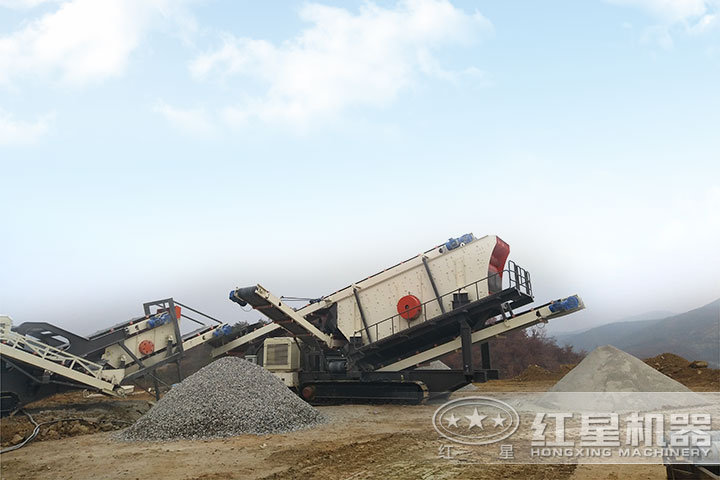 車載流動石子、粉碎機(jī)生產(chǎn)現(xiàn)場